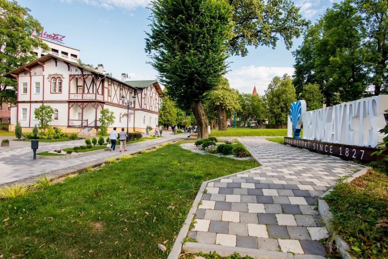Villa Viktoriya Hotel 트루스카베츠 외부 사진